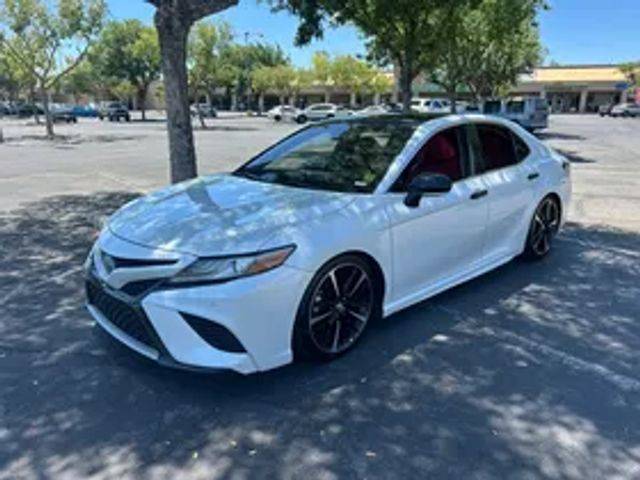 2018 Toyota Camry XSE V6 FWD photo
