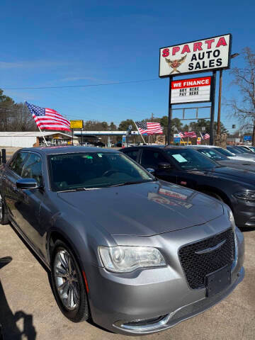 2017 Chrysler 300 300C RWD photo