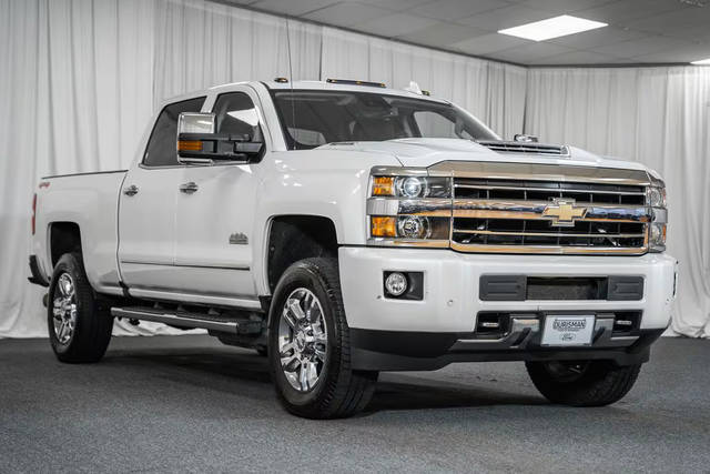 2018 Chevrolet Silverado 2500HD High Country 4WD photo