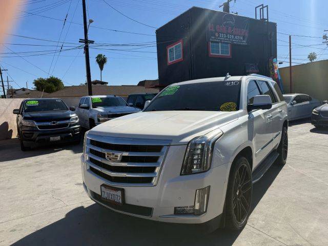 2015 Cadillac Escalade Luxury RWD photo