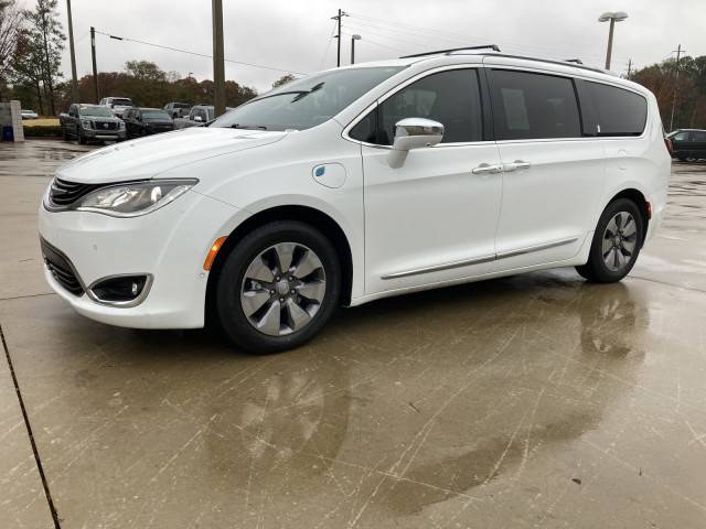 2018 Chrysler Pacifica Minivan Hybrid Limited FWD photo