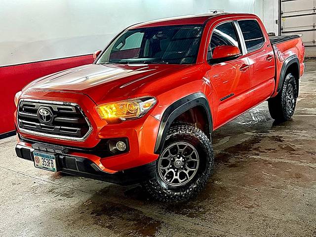 2018 Toyota Tacoma SR5 4WD photo