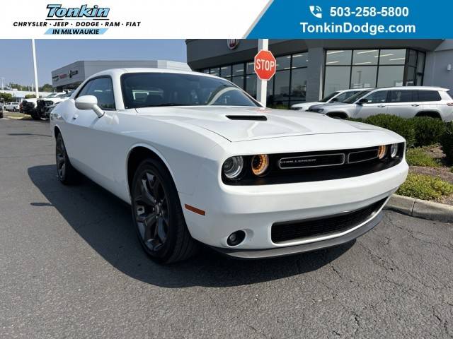 2018 Dodge Challenger SXT Plus RWD photo