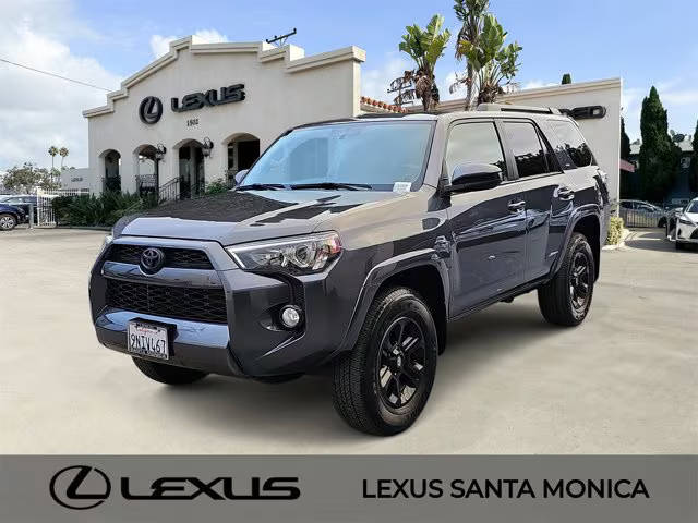 2018 Toyota 4Runner SR5 4WD photo