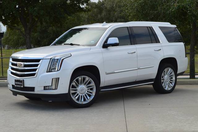 2018 Cadillac Escalade Luxury RWD photo