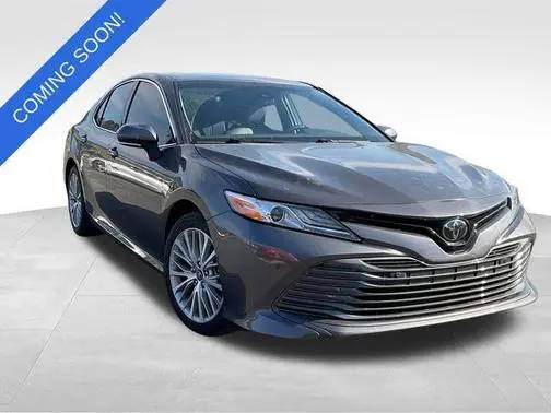 2018 Toyota Camry XLE FWD photo