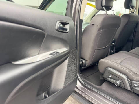 2018 Dodge Journey SE FWD photo