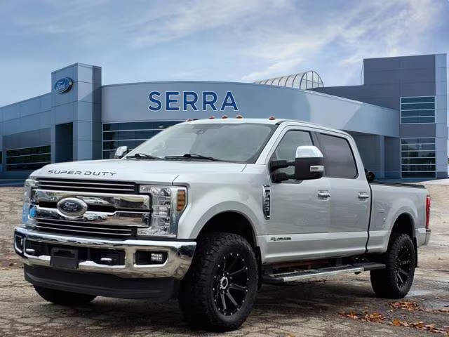 2018 Ford F-250 Super Duty LARIAT 4WD photo