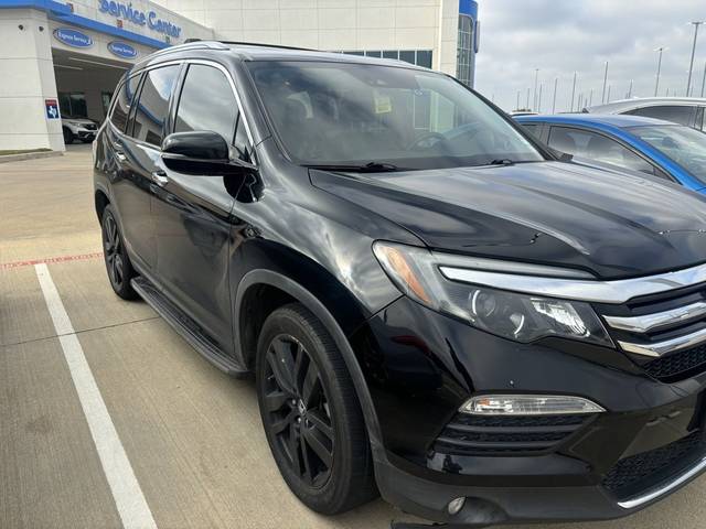 2017 Honda Pilot Elite AWD photo