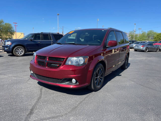 2017 Dodge Grand Caravan GT FWD photo