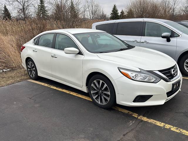 2017 Nissan Altima 2.5 SV FWD photo