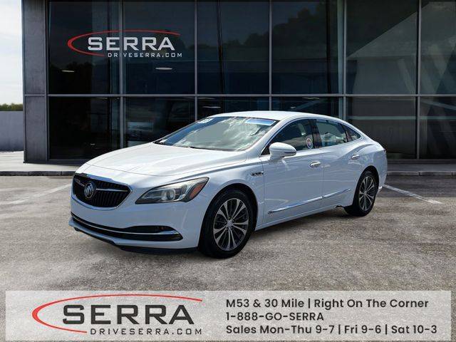 2017 Buick LaCrosse Essence FWD photo