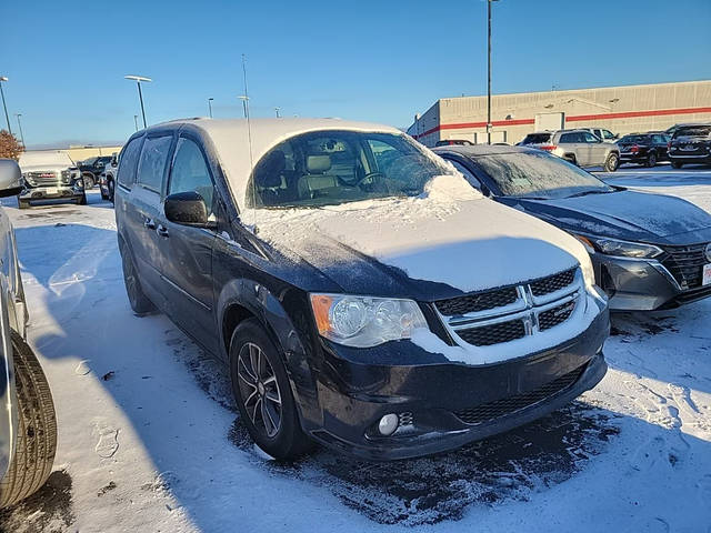 2017 Dodge Grand Caravan SXT FWD photo