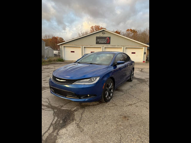2015 Chrysler 200 S FWD photo
