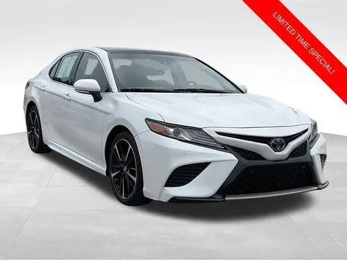 2018 Toyota Camry XSE FWD photo