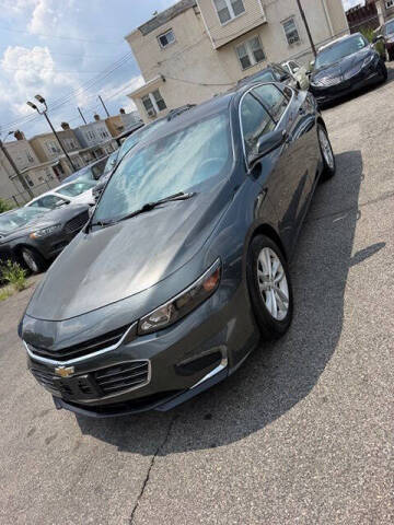 2017 Chevrolet Malibu LT FWD photo