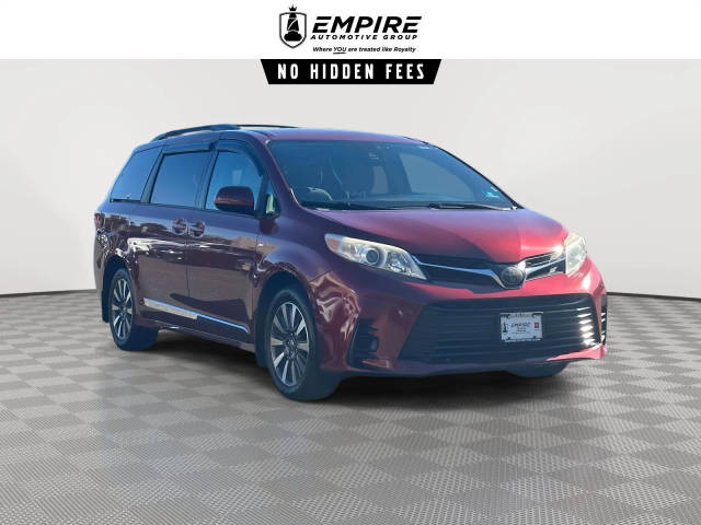2018 Toyota Sienna LE AWD photo