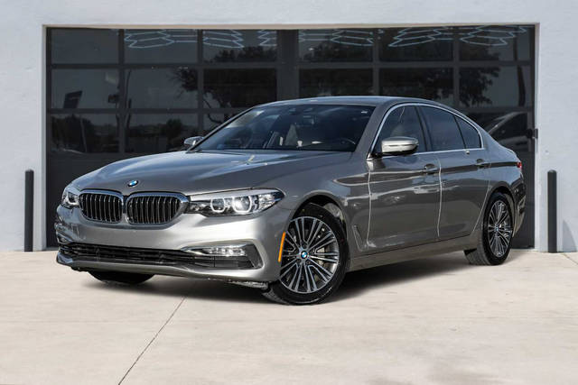 2018 BMW 5 Series 530i RWD photo