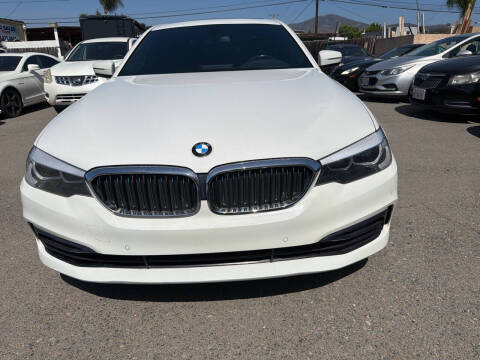 2018 BMW 5 Series 530e iPerformance RWD photo