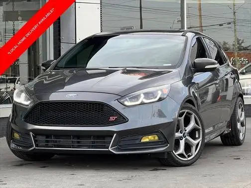 2018 Ford Focus ST FWD photo