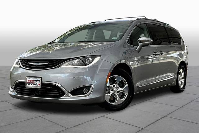 2018 Chrysler Pacifica Minivan Hybrid Limited FWD photo