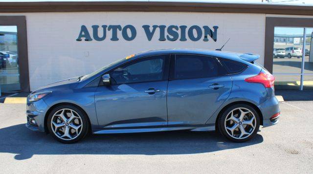 2018 Ford Focus ST FWD photo