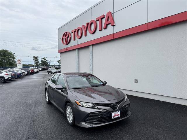 2018 Toyota Camry LE FWD photo