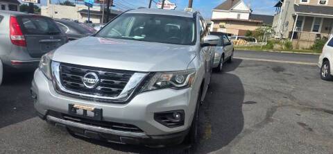 2017 Nissan Pathfinder SL 4WD photo