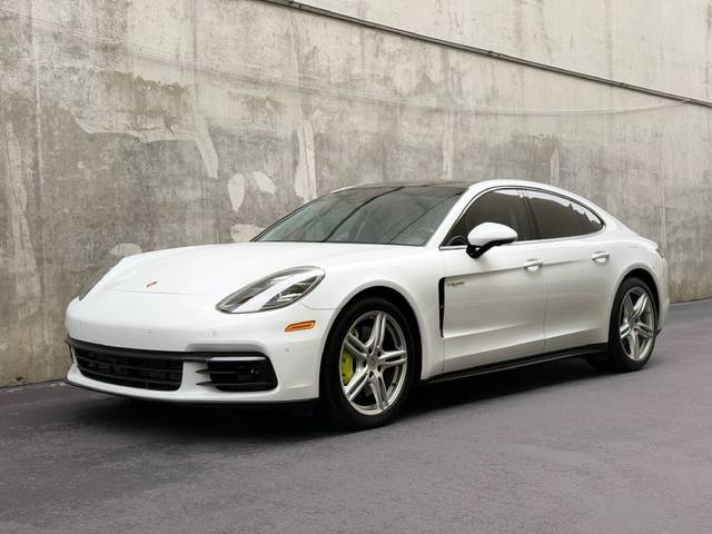 2018 Porsche Panamera 4 E-Hybrid AWD photo