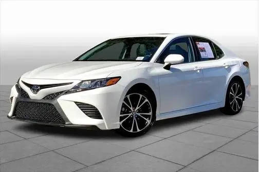 2018 Toyota Camry SE FWD photo