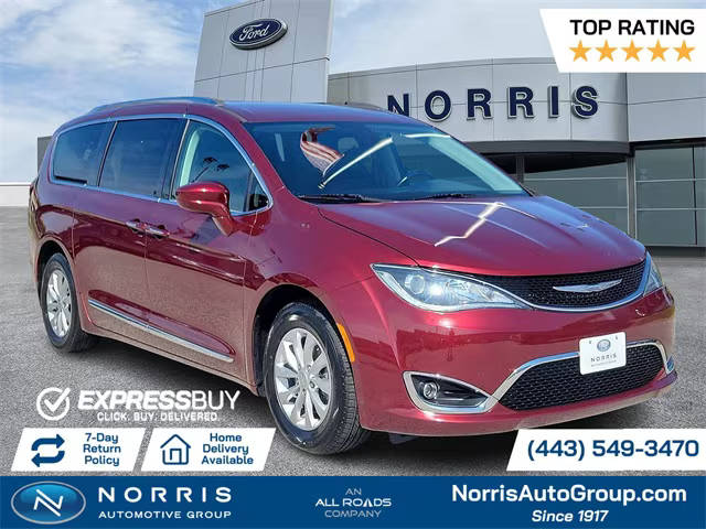 2018 Chrysler Pacifica Minivan Touring L FWD photo