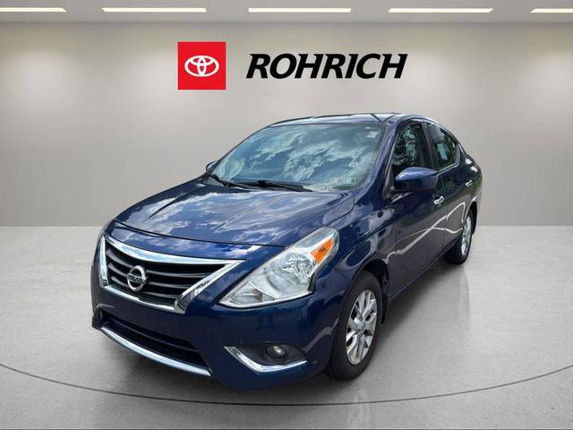 2018 Nissan Versa SV FWD photo