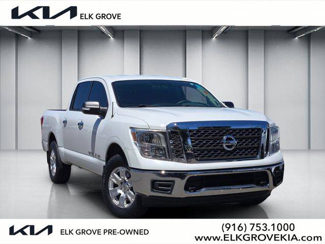 2018 Nissan Titan SV 4WD photo