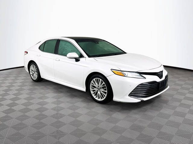 2018 Toyota Camry XLE FWD photo