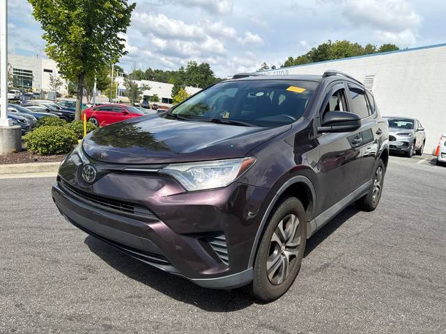 2018 Toyota RAV4 LE FWD photo