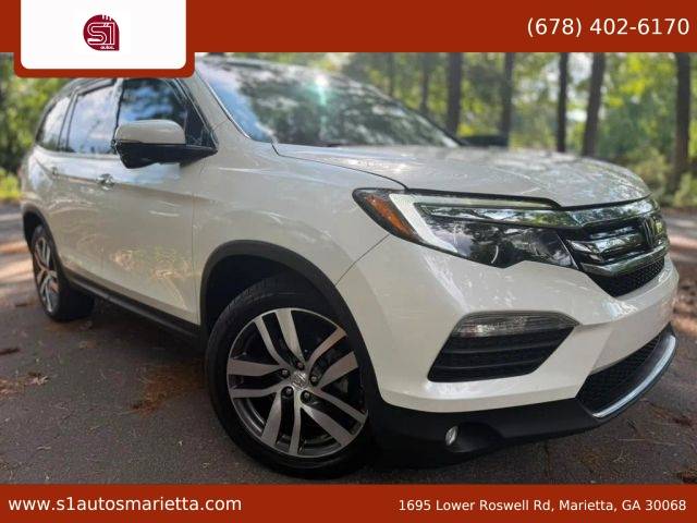2018 Honda Pilot Touring FWD photo
