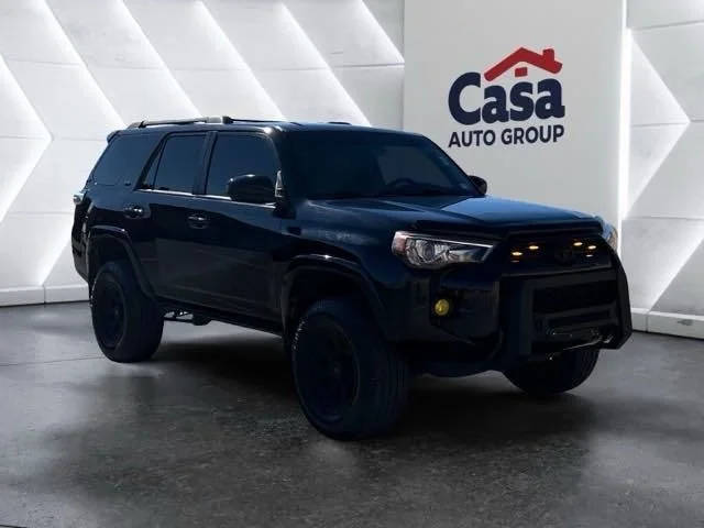 2018 Toyota 4Runner SR5 4WD photo