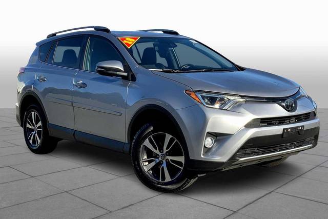 2018 Toyota RAV4 XLE AWD photo