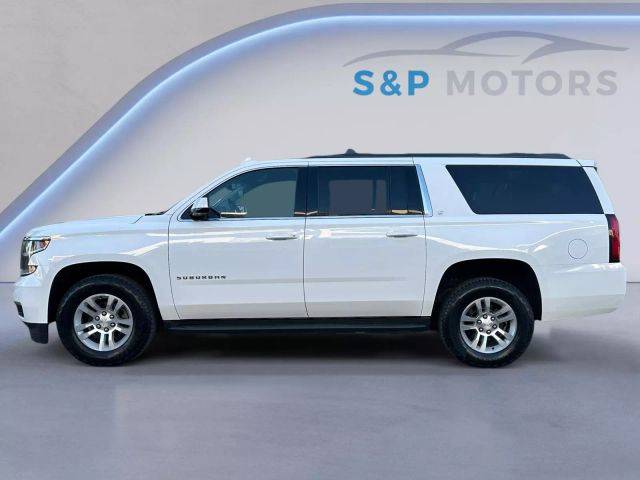 2017 Chevrolet Suburban LT RWD photo