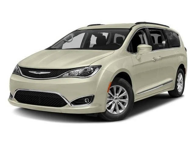 2017 Chrysler Pacifica Minivan Touring-L FWD photo