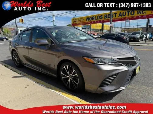 2018 Toyota Camry SE FWD photo