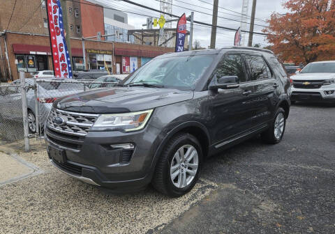 2018 Ford Explorer XLT 4WD photo