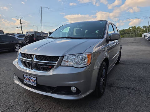 2017 Dodge Grand Caravan SXT FWD photo