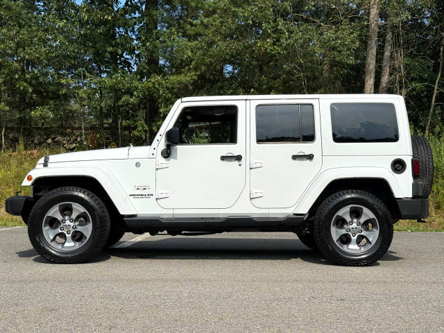 2017 Jeep Wrangler Unlimited Sahara 4WD photo