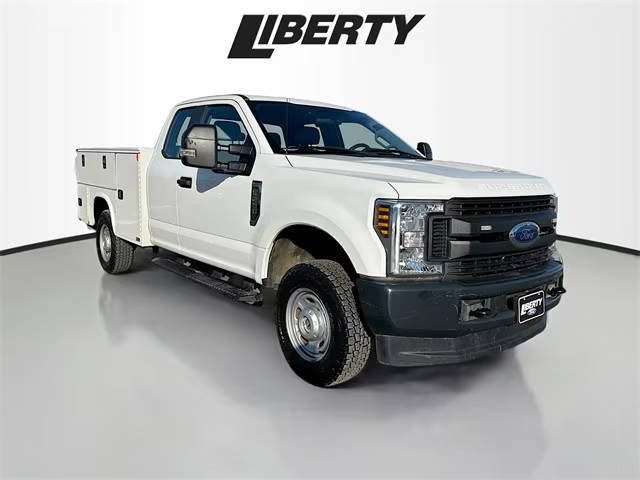 2018 Ford F-250 Super Duty XL 4WD photo