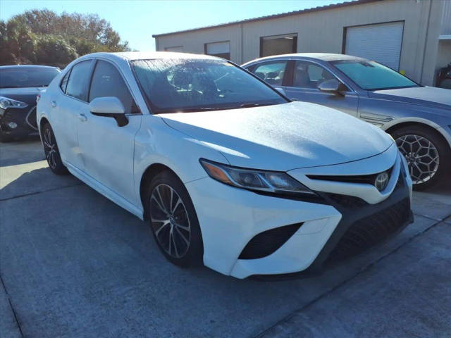 2018 Toyota Camry SE FWD photo