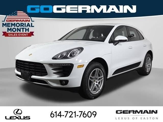 2018 Porsche Macan  AWD photo