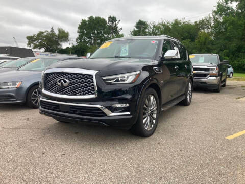 2018 Infiniti QX80  4WD photo