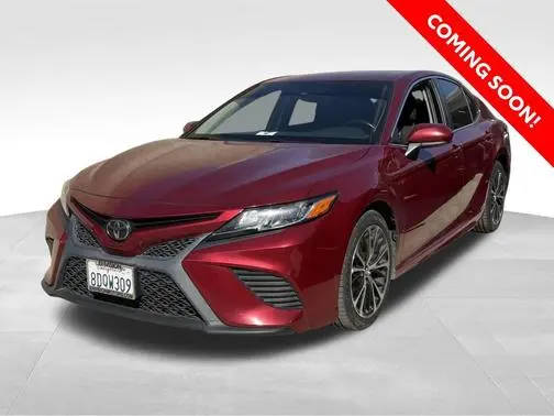 2018 Toyota Camry SE FWD photo