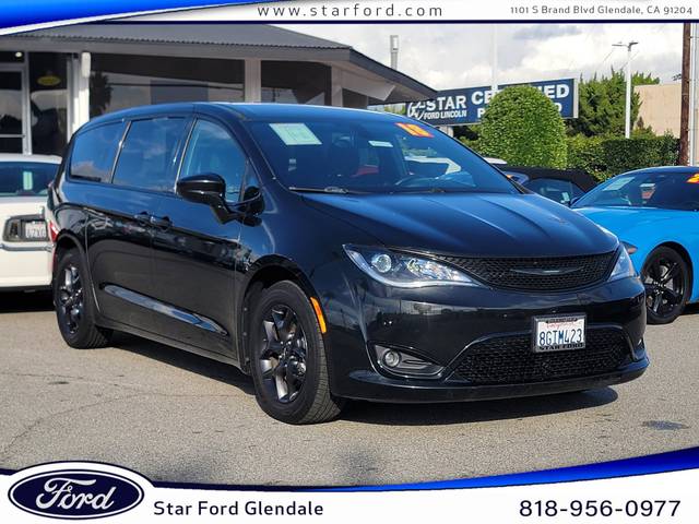 2018 Chrysler Pacifica Minivan Touring Plus FWD photo